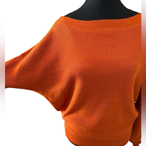 RW & Co. SWEATER. SIZE MEDIUM. - Picture 4 of 8